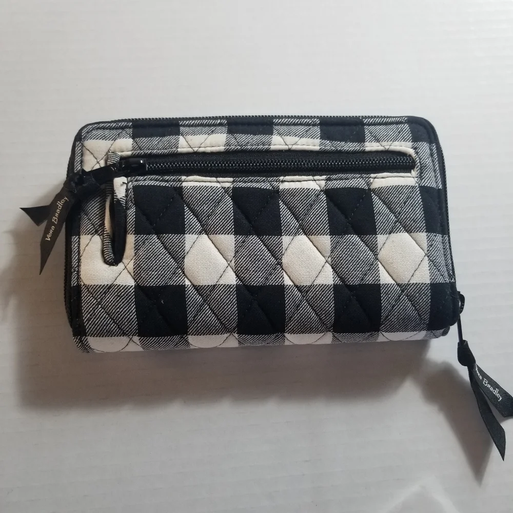 NWT VERA BRADLEY BUFFALO PLAID GINGHAM BLACK AND WHITE TURNLOCK WALLET RFID